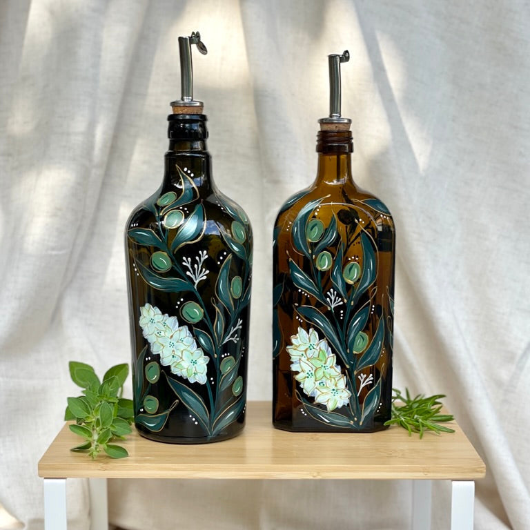 Glass paint: decorate your own olive oil bottle