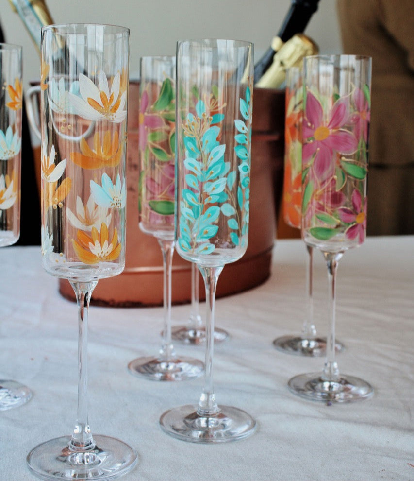 Glass paint: decorate your own festive glasses!